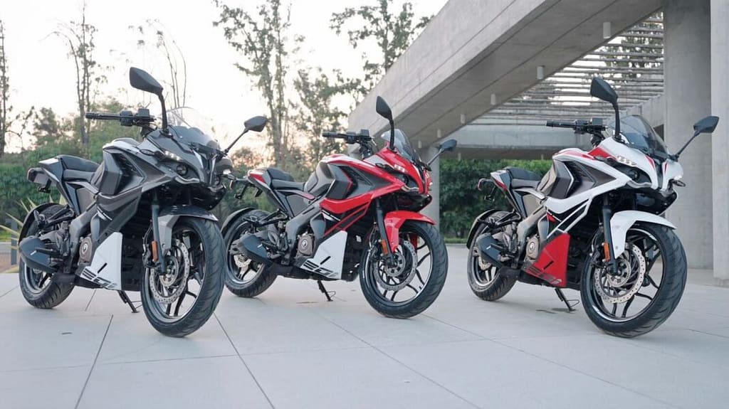 Explosive Sales! Top 10 Bikes Sold in November 2025 – Splendor, Shine, Pulsar, Raider Lead the Charts