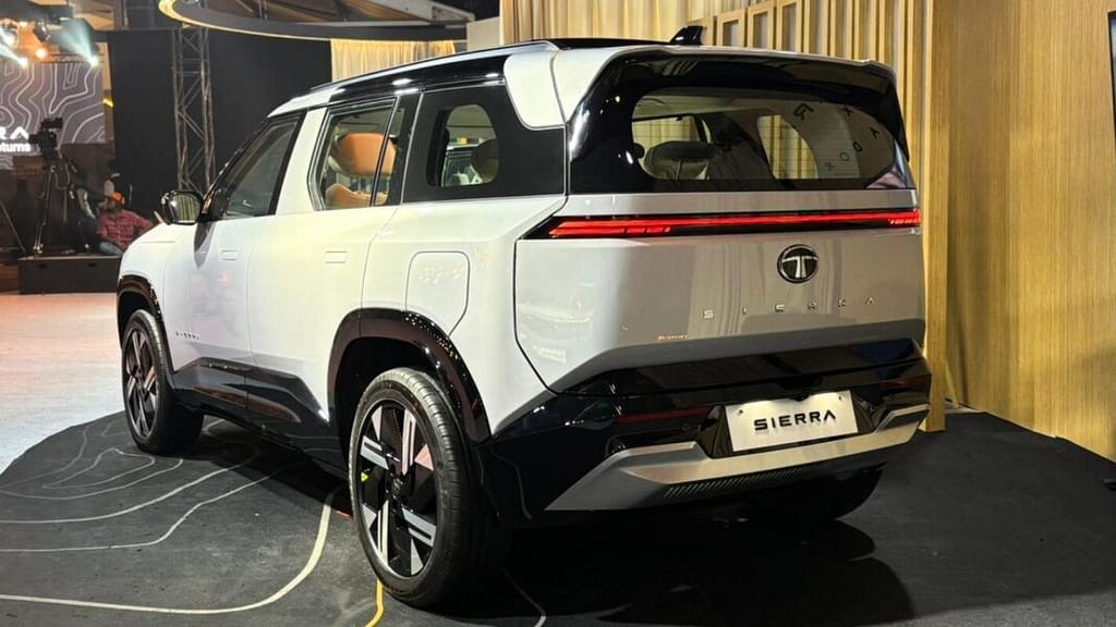New Tata Sierra 2025: Booking Details, Delivery Window & Upcoming 7-Seater/CNG Surprises!