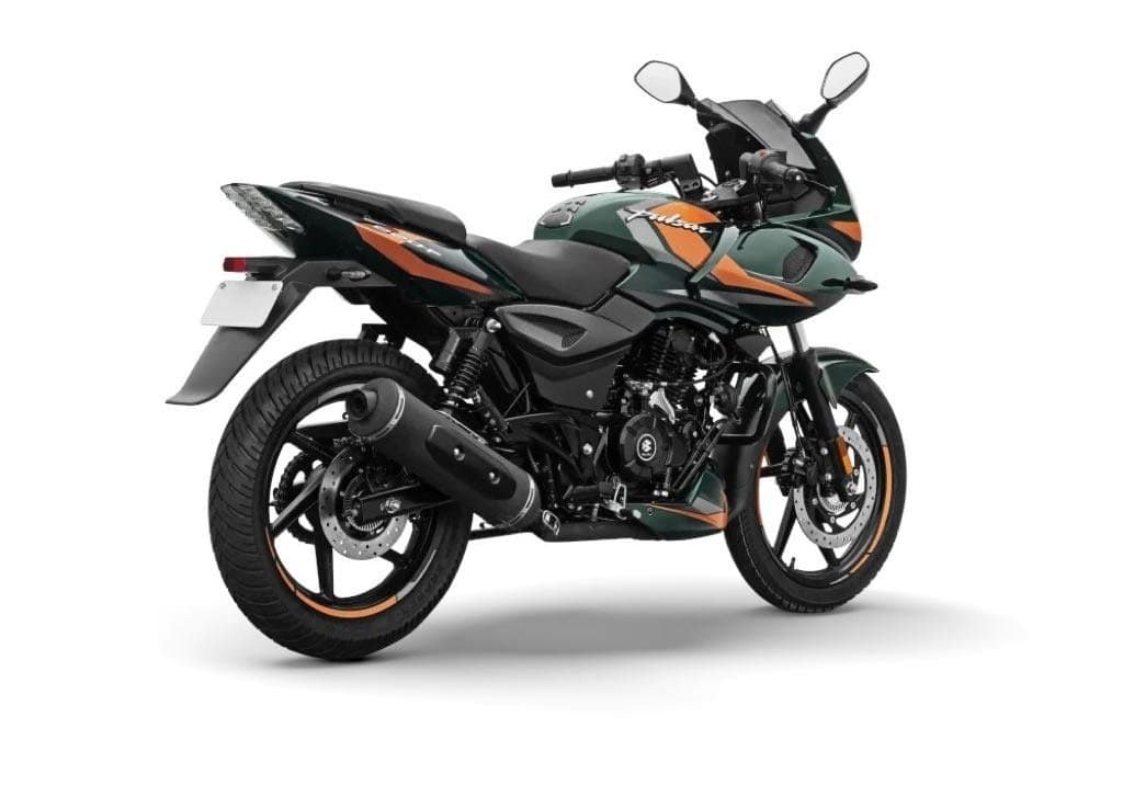 2026 Bajaj Pulsar 220F Is Back in Action – Launched at Rs. 1.28 Lakh in India