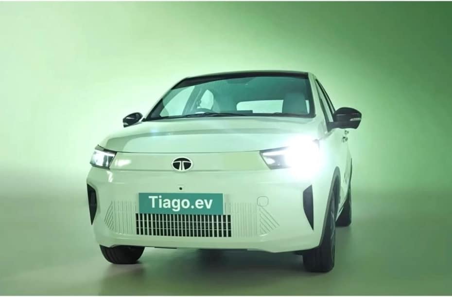 2026 Tata Tiago Facelift Officially Arrives With Powerful Styling & Smart Tech