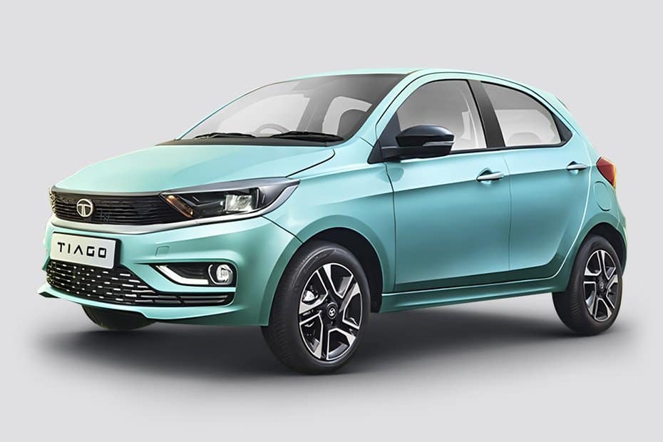 https://stimg.cardekho.com/images/carexteriorimages/930x620/Tata/Tiago/10655/1768302905210/front-left-side-47.jpg